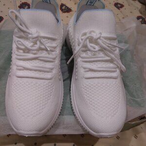 Sneaker with option of slip on or lace up